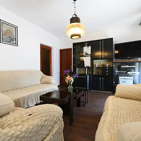 Apartman With Parking Space Betina, Murter - 25424 *