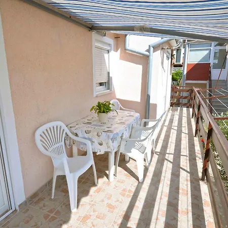 Apartman With Parking Space Betina, Murter - 25424 Betina